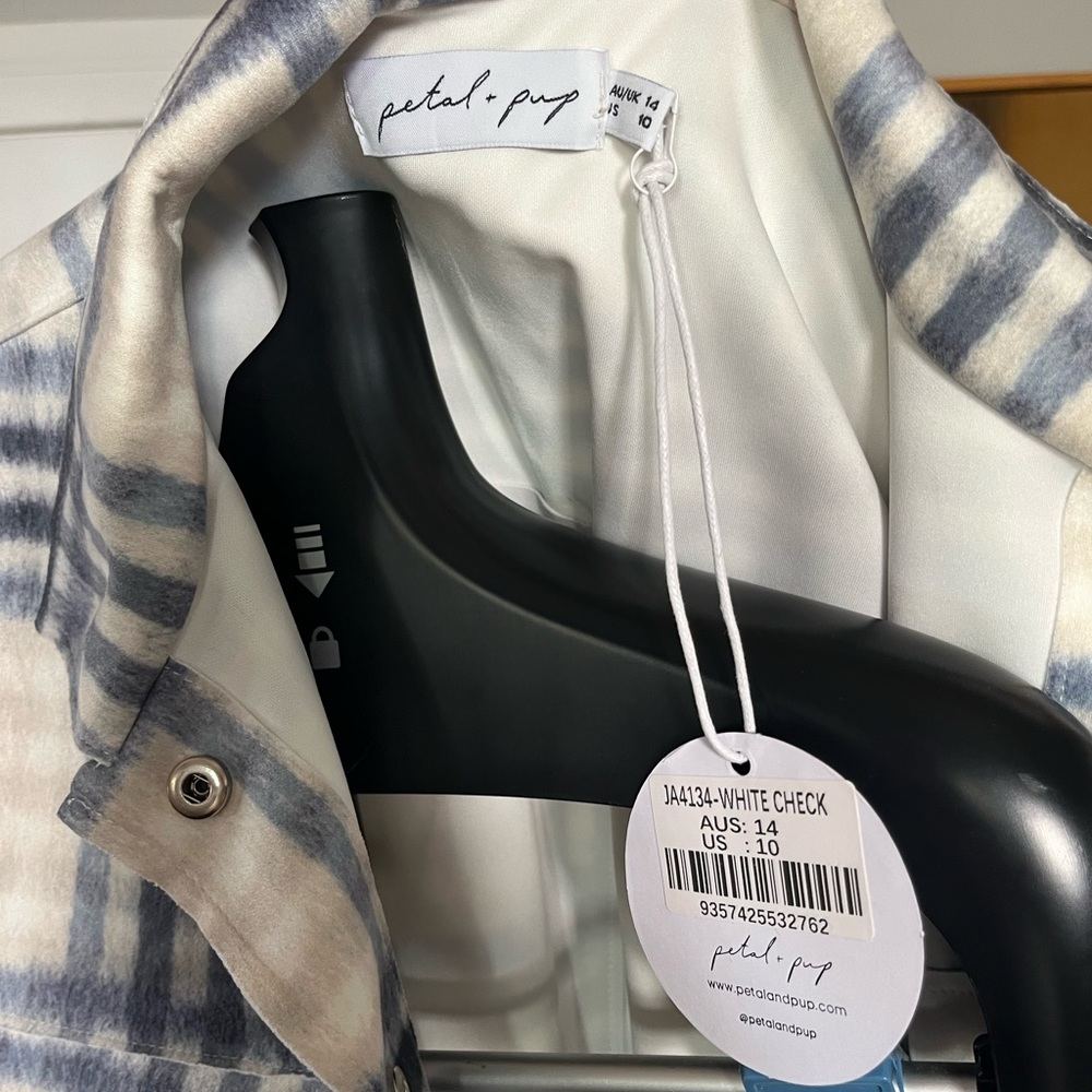 SOLD xx NWT Petal & Pup “White Check” Plaid Oversized Shacket - Picture 6 of 8